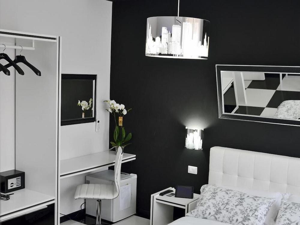 Black & White G&G Рим Екстериор снимка