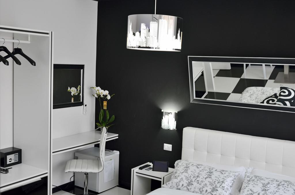 Black & White G&G Рим Екстериор снимка